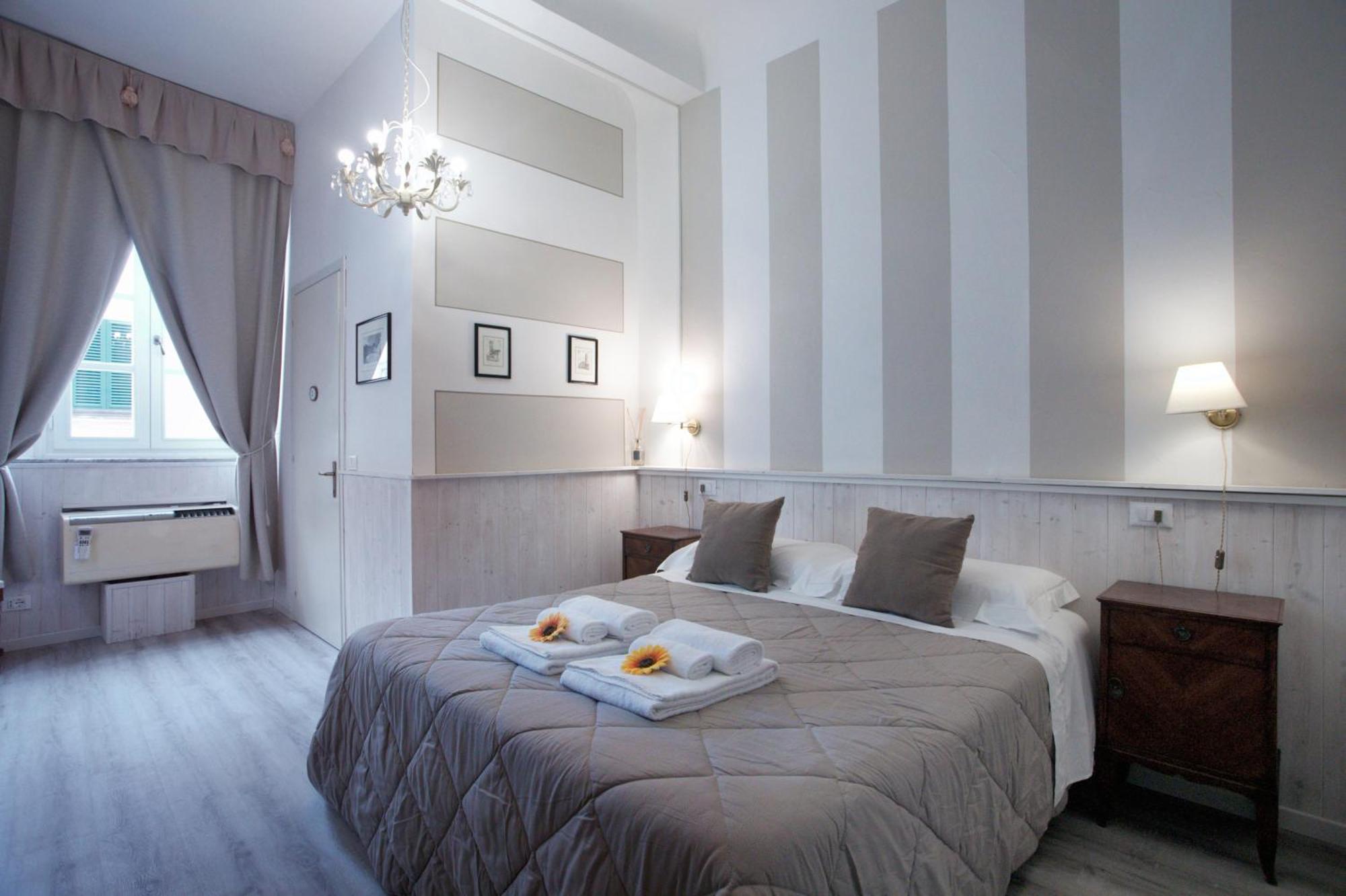 Residenza Centro Storico Hotel ลุคคา ภายนอก รูปภาพ